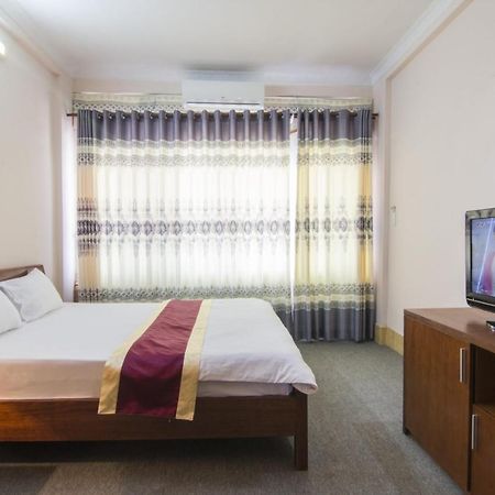 Khach San Ngan Hang - Bank Hotel Вунгтау Экстерьер фото