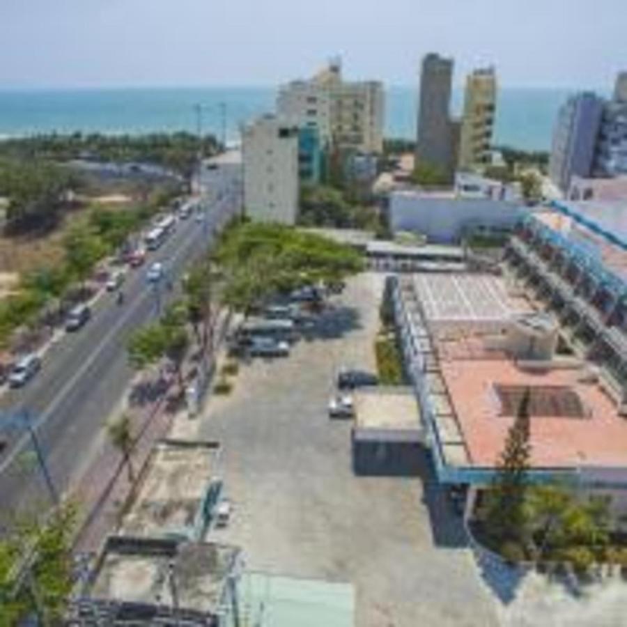 Khach San Ngan Hang - Bank Hotel Вунгтау Экстерьер фото