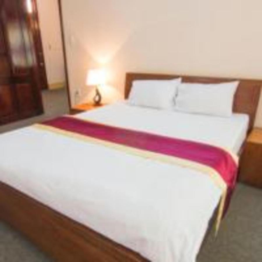 Khach San Ngan Hang - Bank Hotel Вунгтау Экстерьер фото