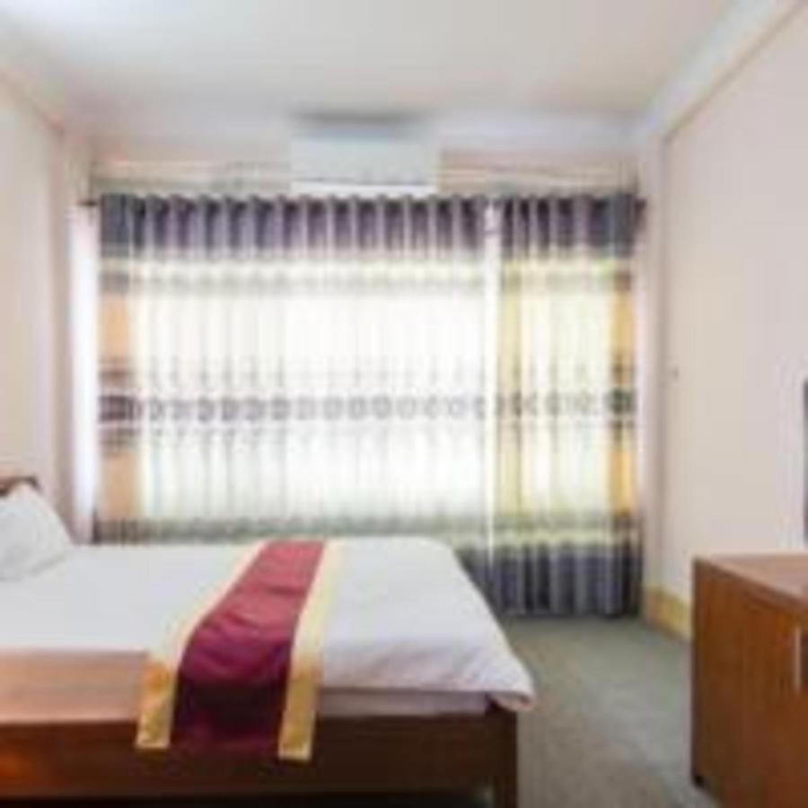 Khach San Ngan Hang - Bank Hotel Вунгтау Экстерьер фото